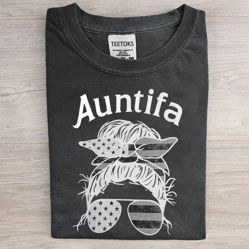 Aunt Tifa Portland Frog Art Print T-Shirt