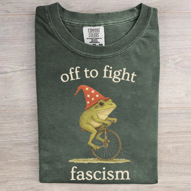 Portland Frog Off To Fight Aunt Tifa Christmas Art Print T-Shirt